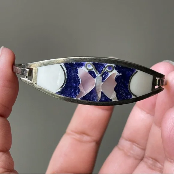 Alpaca Mexico Mother Of Pearl Butterfly Inlay Small Hinged Bangle Bracelet - Picture 6 of 8